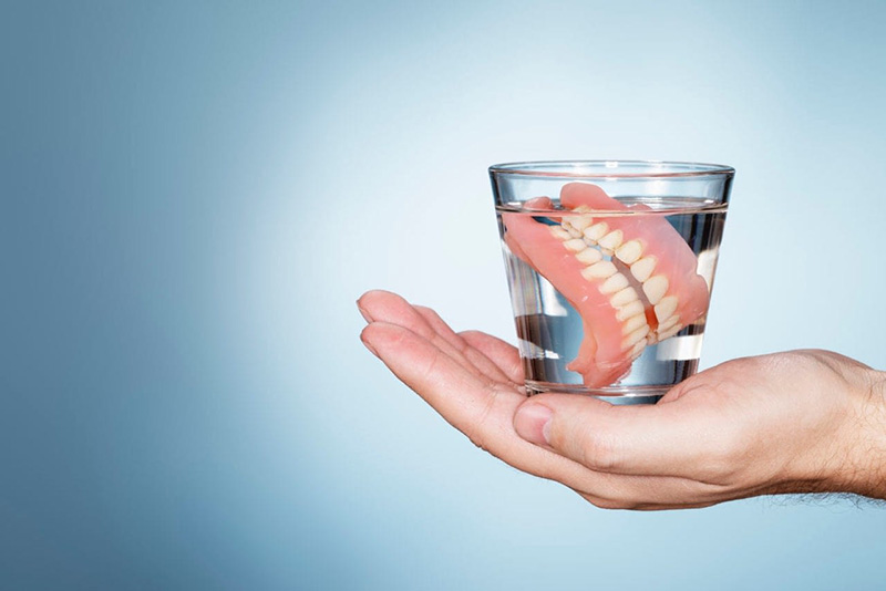 Để đảm bảo tính sát khuẩn, người dùng phải vệ sinh thường xuyên